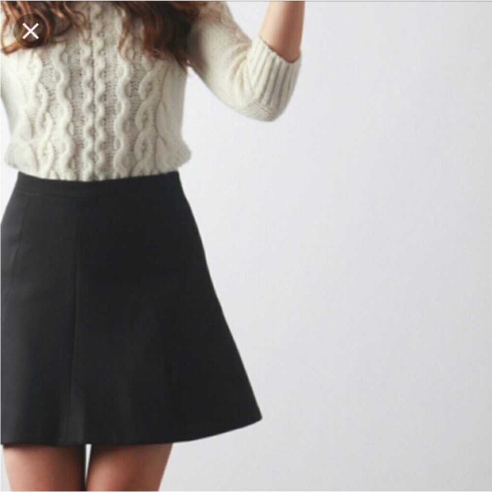 A line J crew skirt like new size 10 navy blue